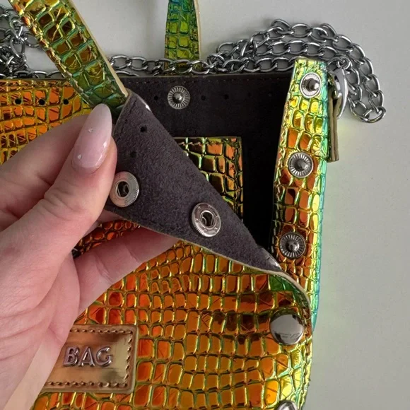Iridescent Croc-Embossed mini Handbag - Picture 4 of 5